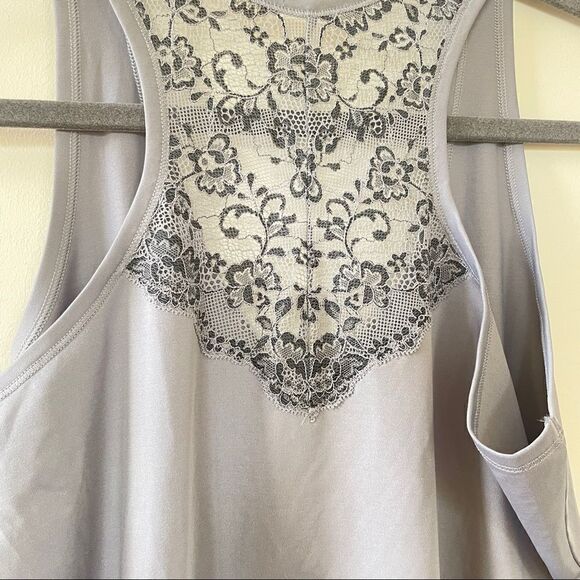 Vassarette Women's Lacy Back Racerback Tank Tiffany Silver XLarge - Picture 4 of 10